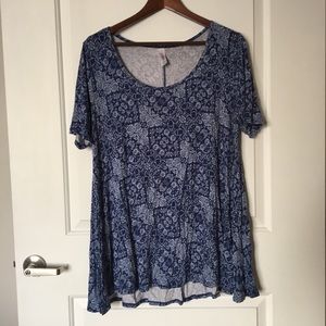 Lularoe Perfect T 💙